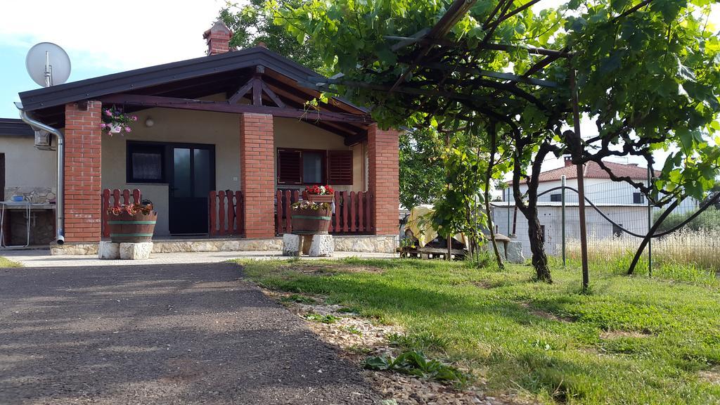 Apartment Samanta Novigrad Istria エクステリア 写真